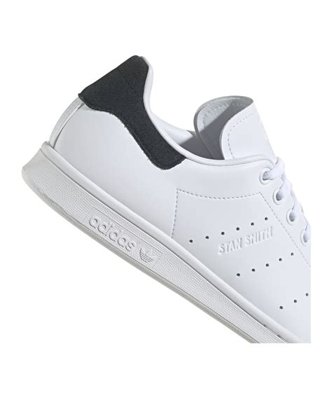 Stan Smith in Weiß, Schwarz & mehr 